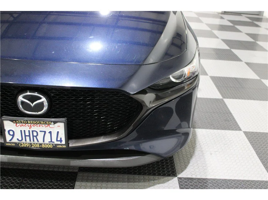 Used 2019 Deep Crystal Blue Mica Mazda Hatchback 4D image 8
