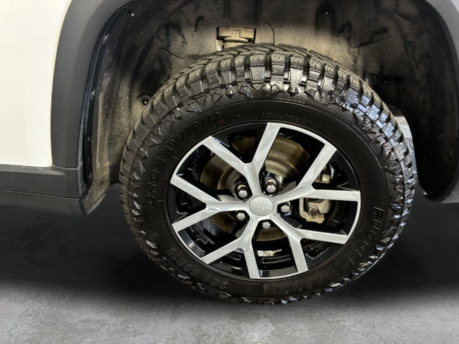 Used 2023 Bright White Clearcoat Jeep Limited image 15