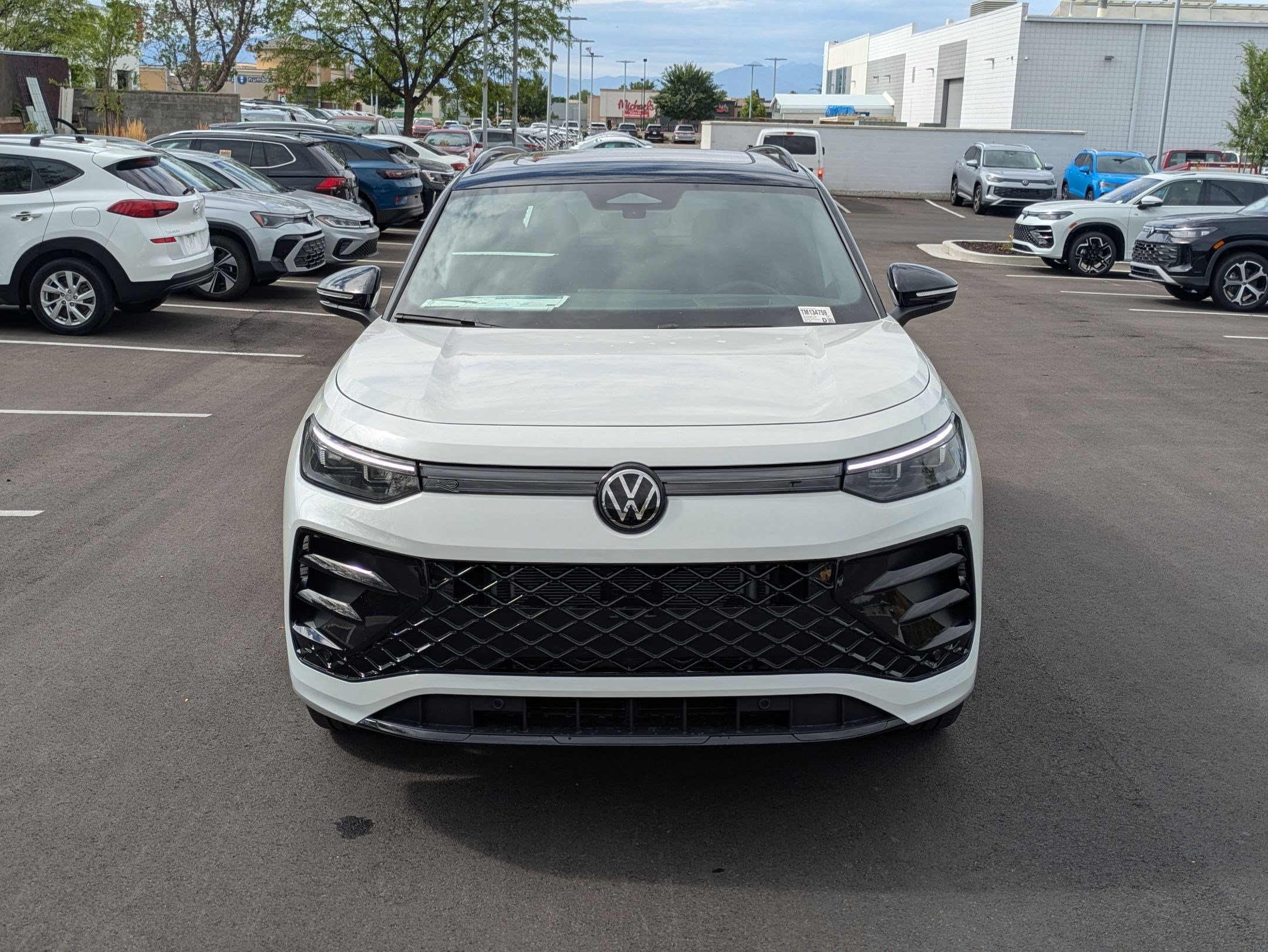 New 2026 Opal White w/Deep Black Roof Volkswagen SE R-Line Black image 9