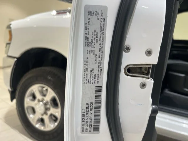 Used 2024 White Ram Big Horn image 29