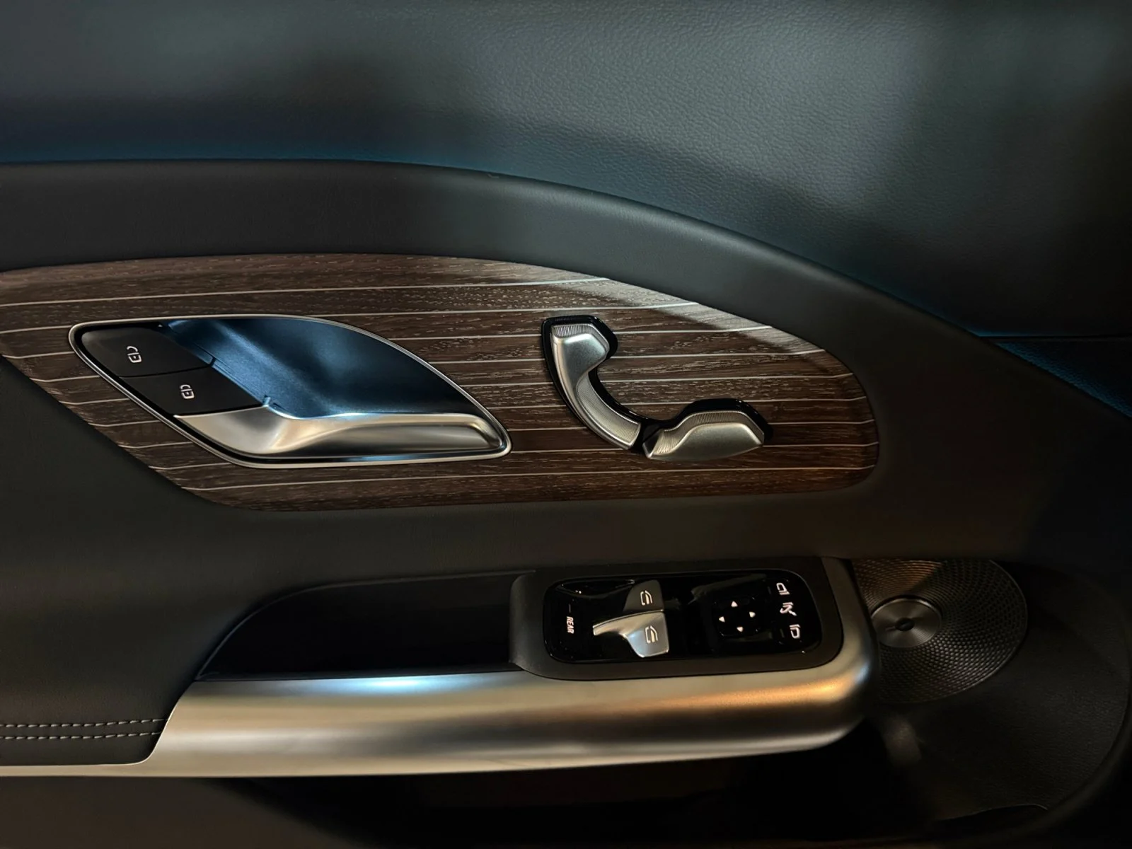 New 2027 Silver Metallic Mercedes-Benz CLA 350 Electric image 17
