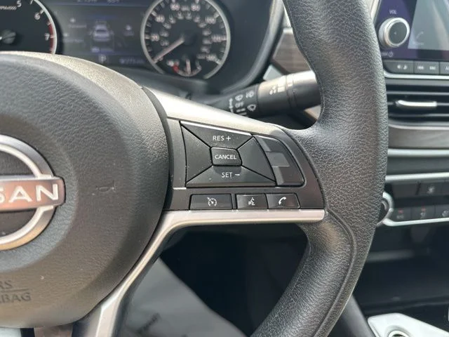 Used 2024 Silver Nissan 2.5 SV image 20