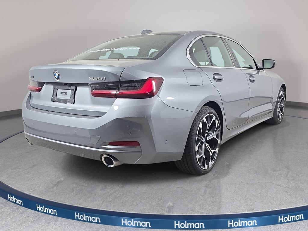 2025 BMW 3 Series 330i - Photo 6
