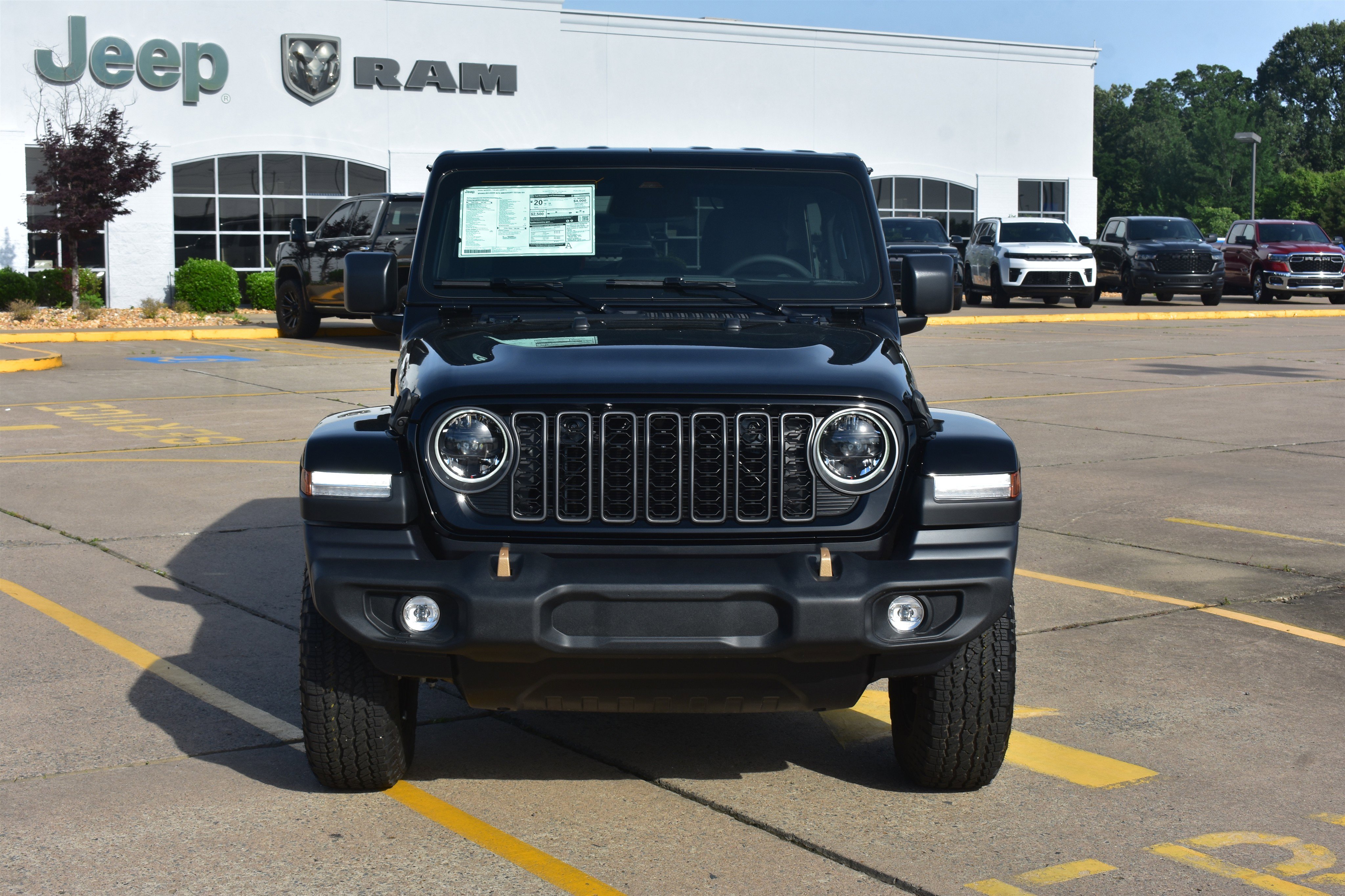 New 2026 Black Clear-Coat Exterior Paint Jeep 85th Anniversary image 2