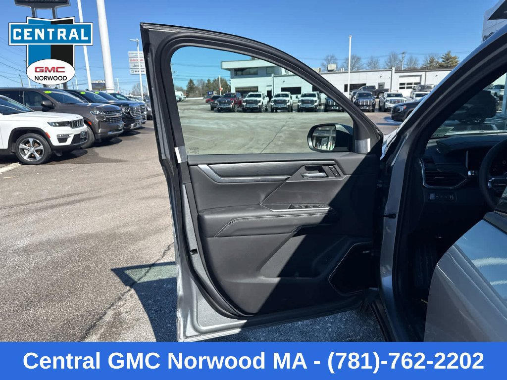 2026 GMC Acadia Elevation - Photo 13