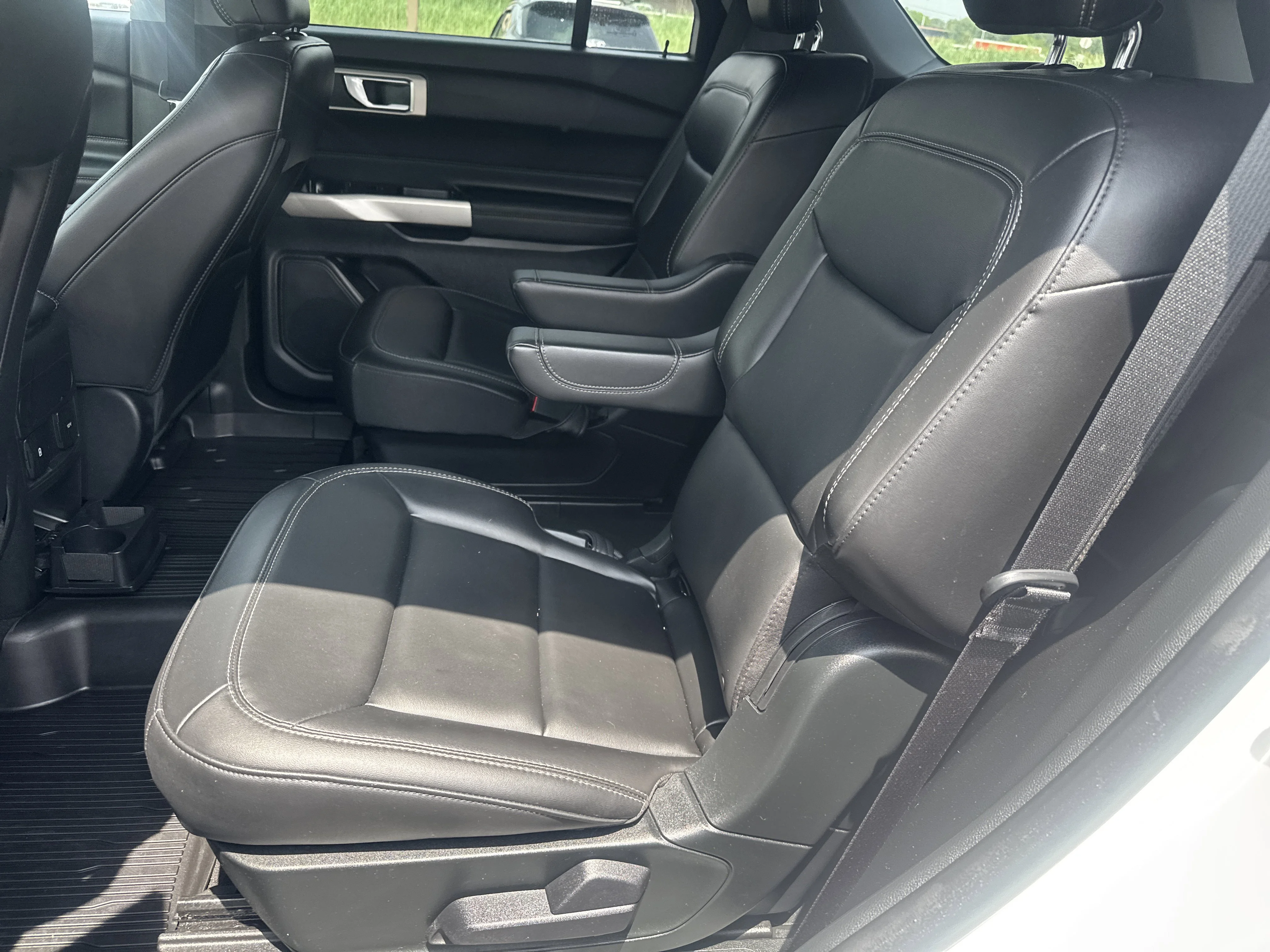 Used 2023 Star White Metallic Tri-Coat Ford XLT image 13