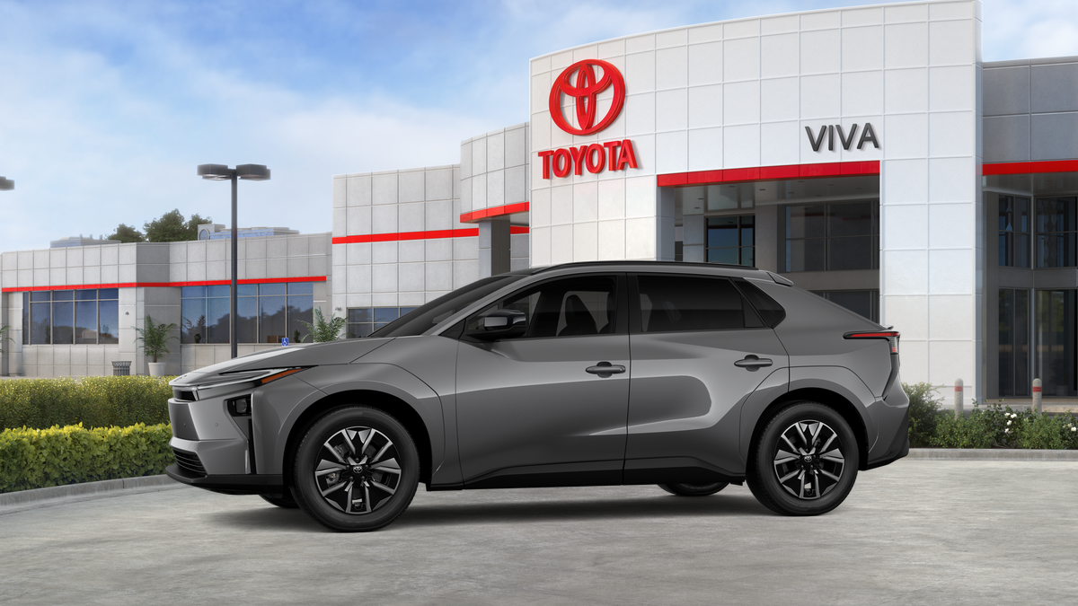 New 2026 Heavy Metal Toyota XLE image 3