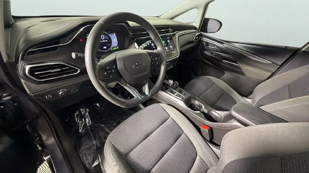Used 2023 GRAY GHOST METALLIC Chevrolet 1LT image 19