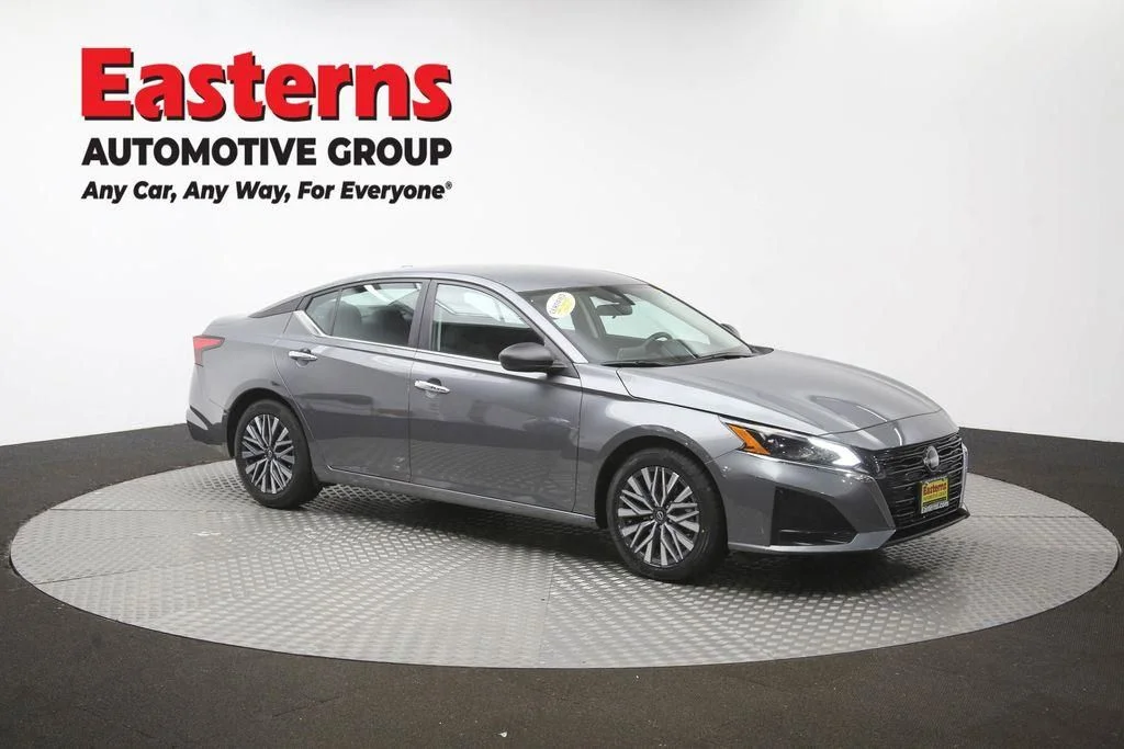 Used 2025 Gray Nissan 2.5 SV image 50