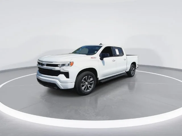 Used 2023 White Chevrolet RST image 4
