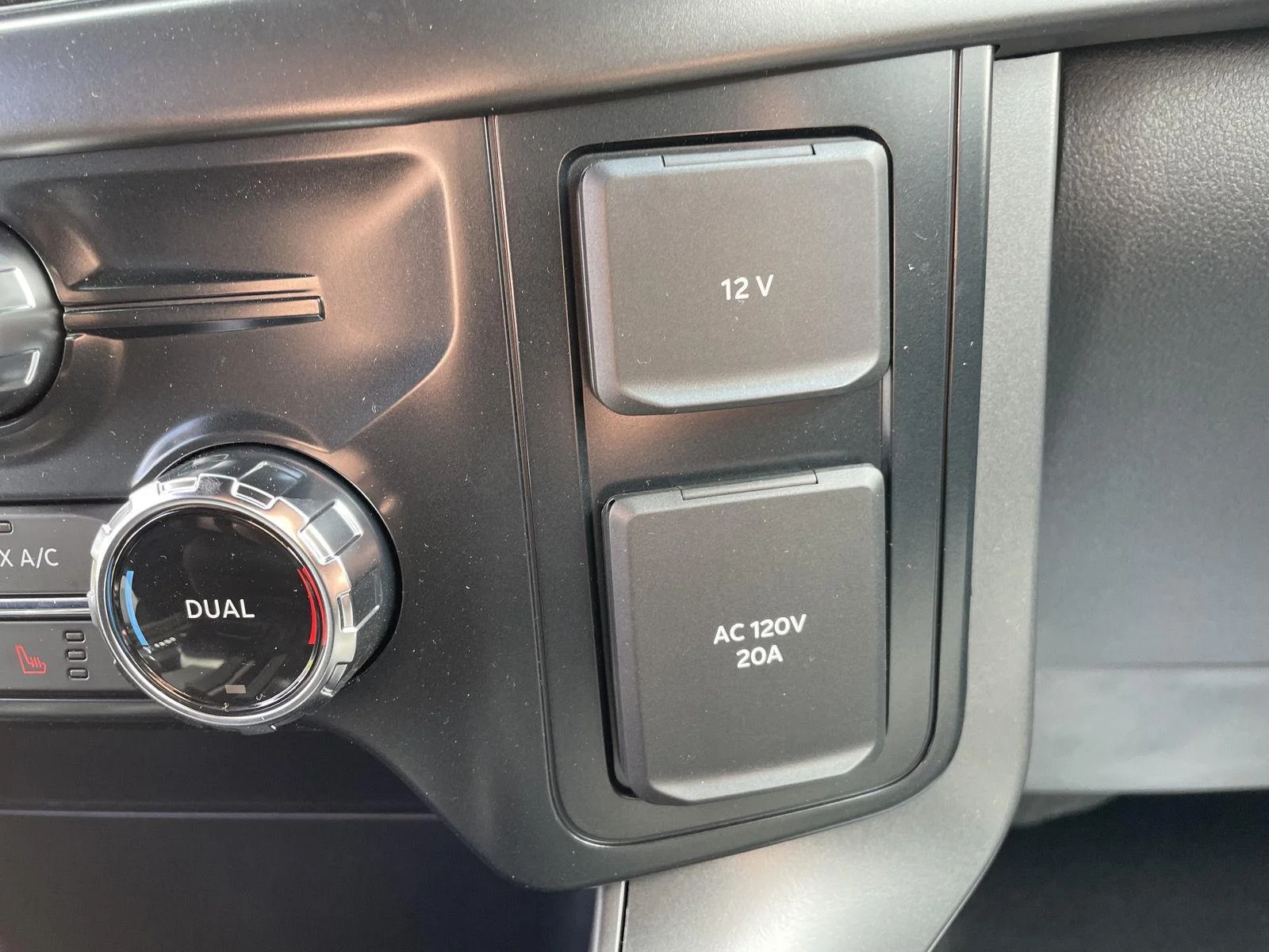 New 2026 Carbonized Gray Metallic Ford Tremor image 28