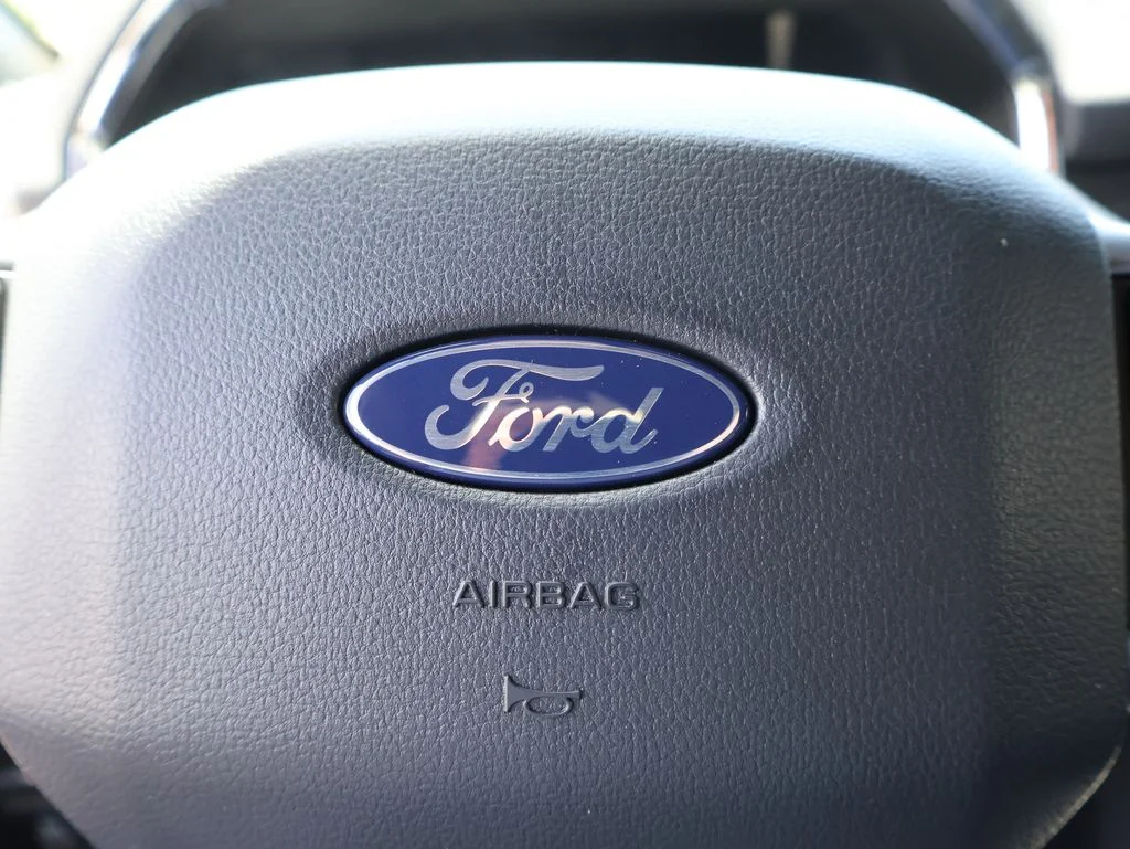 New 2026 Iconic Silver Metallic Ford Lariat® image 27