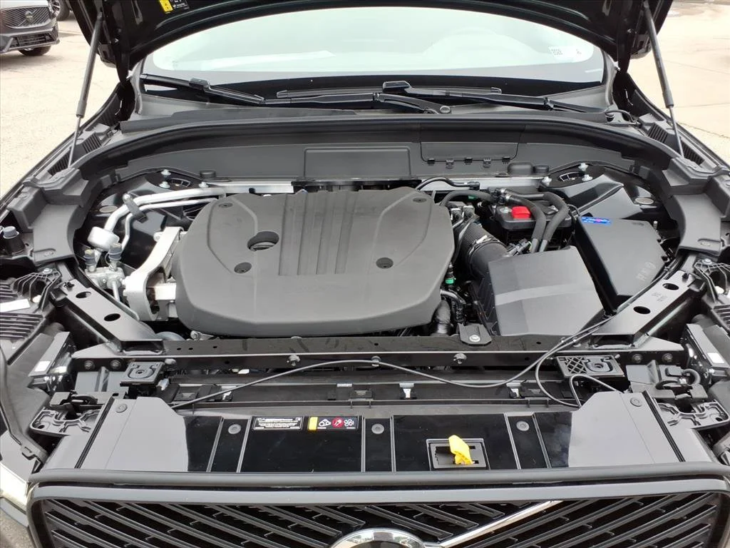 New 2026 Onyx Black Volvo Plus image 10