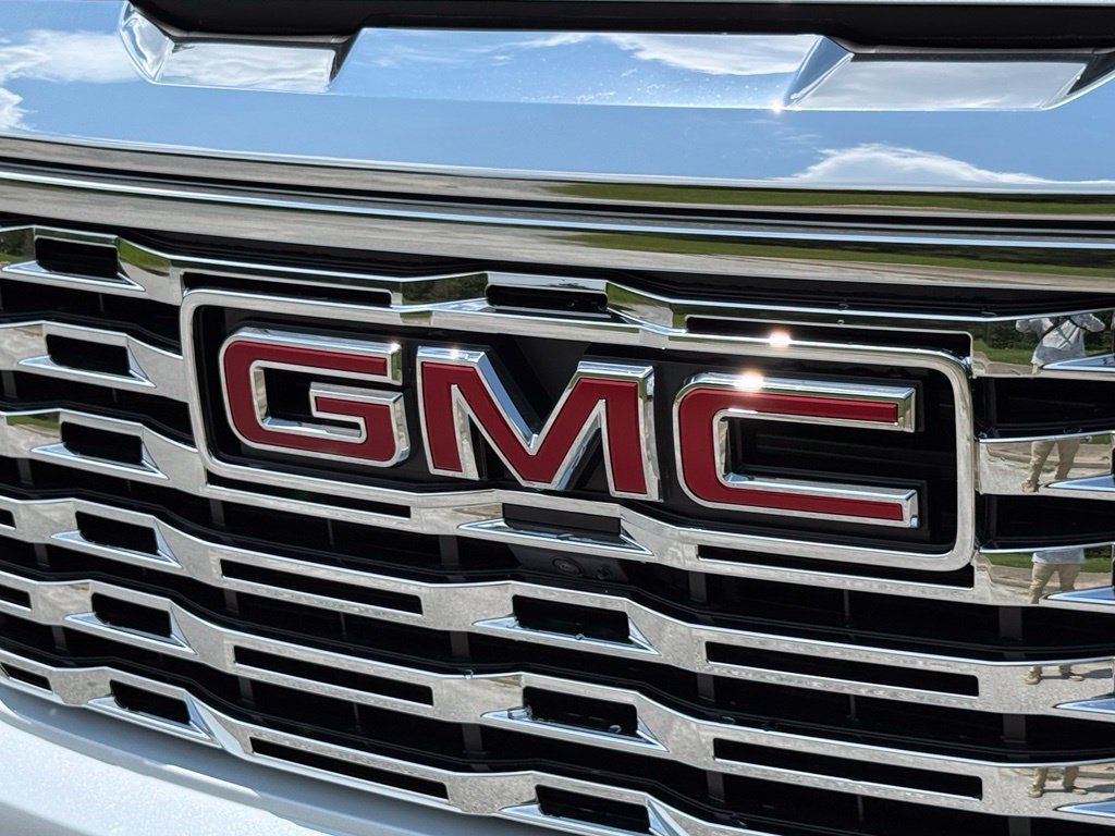 New 2026 Glacier White Tricoat GMC Denali image 7