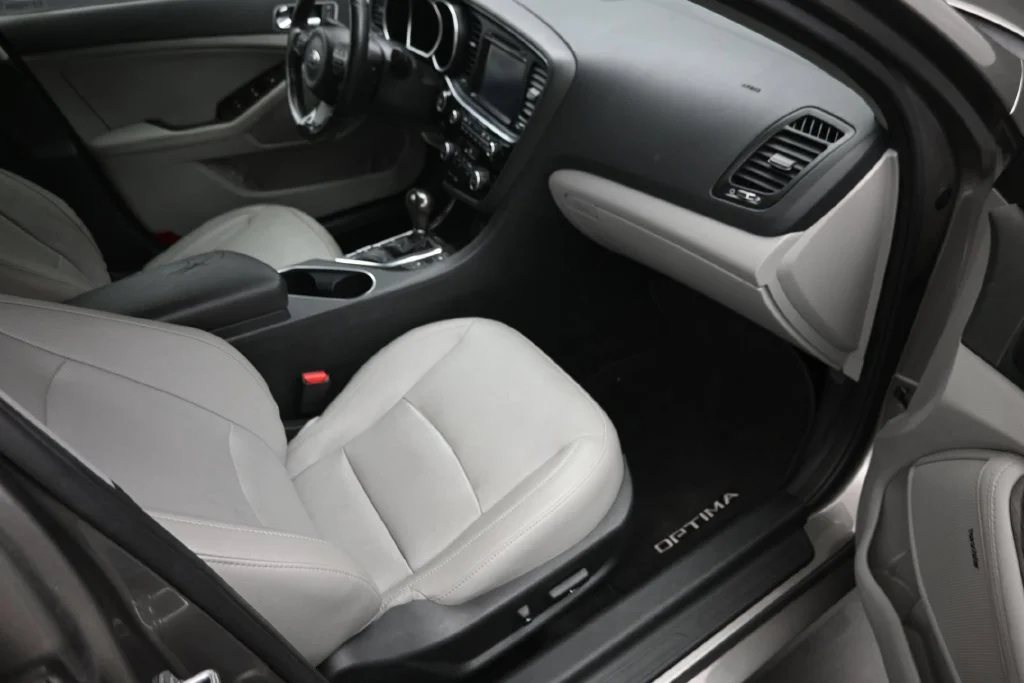 Used 2014 Silver Kia EX image 9