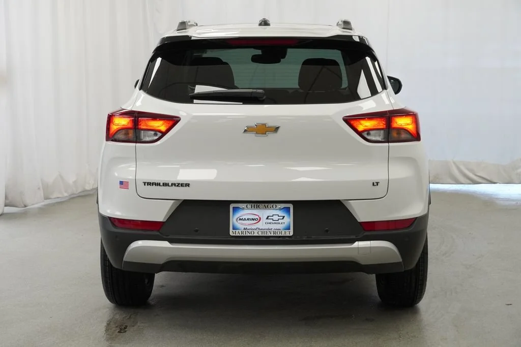 New 2026 Summit White Chevrolet LT image 10