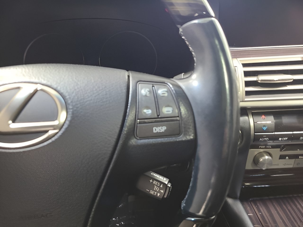 Used 2016 Obsidian Lexus 460 image 26