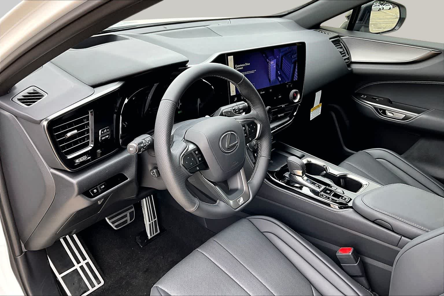 2026 Lexus NX 450h+ F-Sport - Photo 8