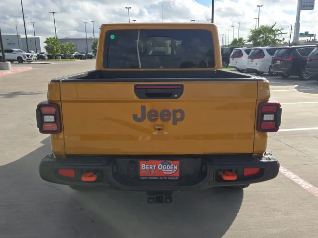 New 2026 Goldilocks Exterior Paint Jeep Mojave image 6