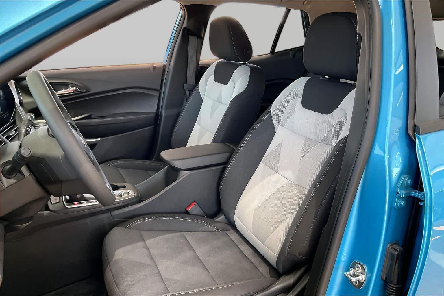 Used 2026 Marina Blue Metallic Chevrolet LS image 7