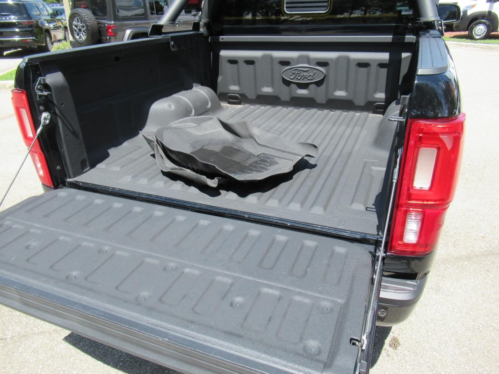 Used 2022 Black Ford Lariat image 9