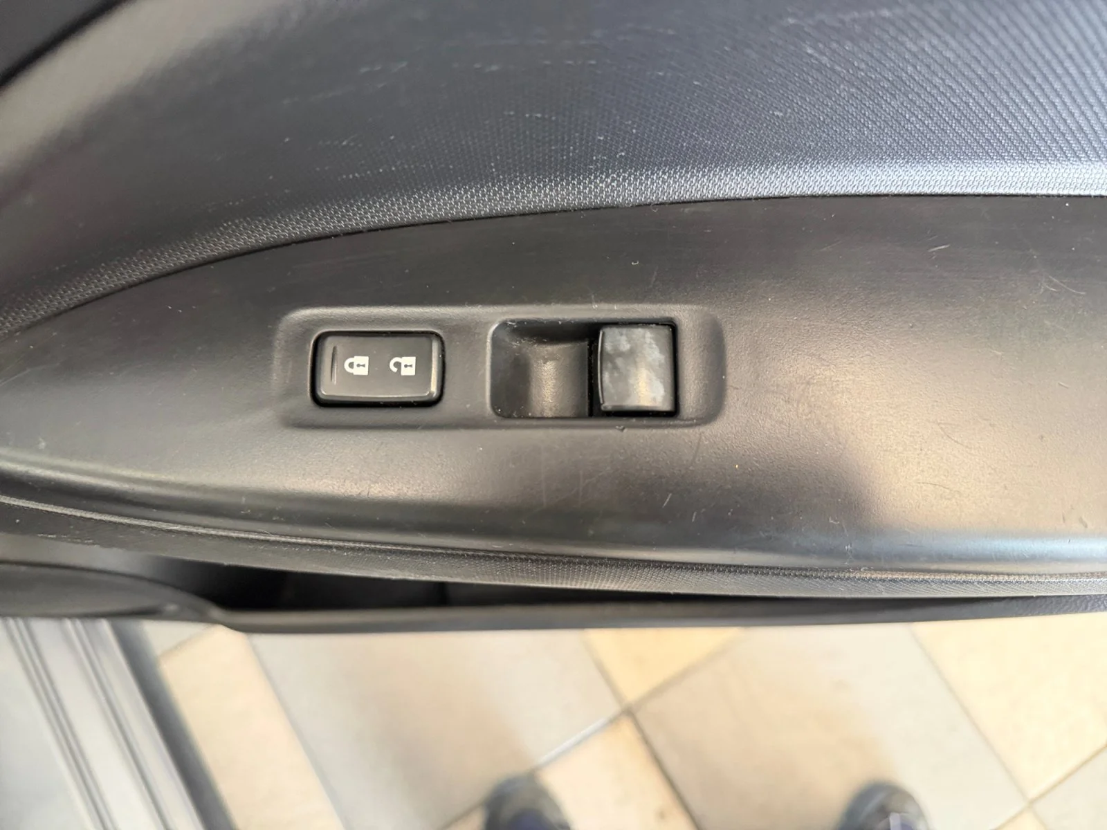 Used 2018 Gray Mitsubishi ES image 27