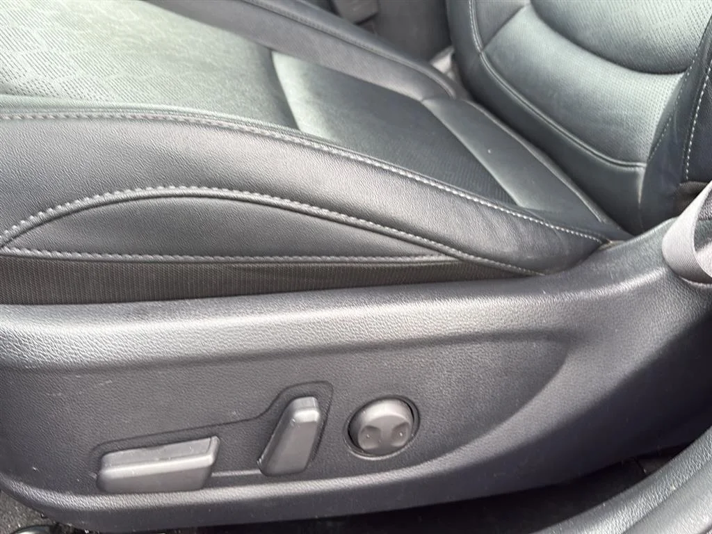 Used 2024 Fusion Black Kia SX image 8