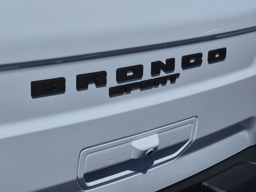New 2026 Oxford White Ford Badlands® image 59
