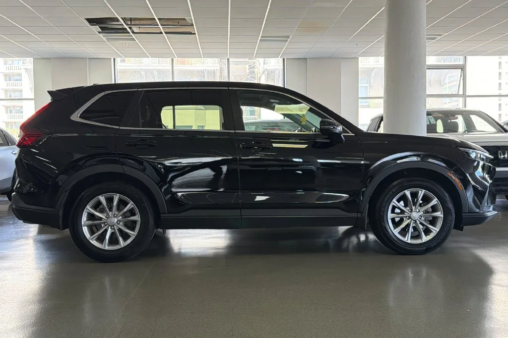 Used 2025 Crystal Black Pearl Honda EX image 3