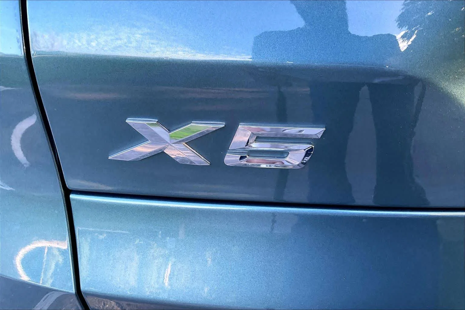 Used 2024 Blue Ridge Mountain Metallic BMW xDrive40i image 9