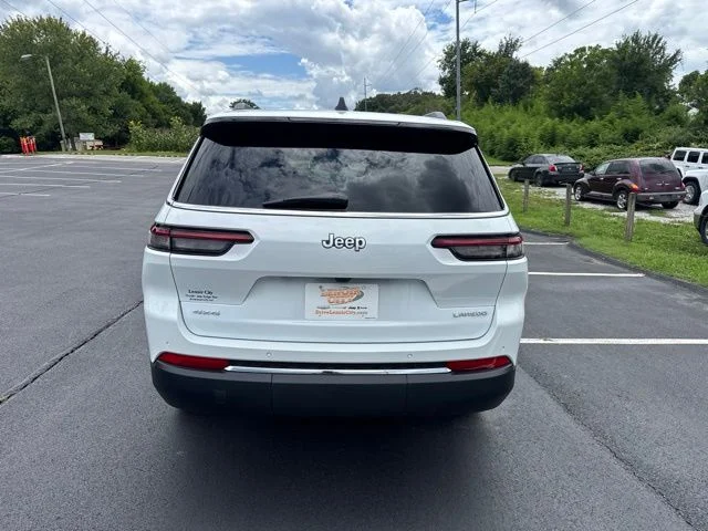 New 2026 Bright White Clearcoat Jeep Laredo image 6