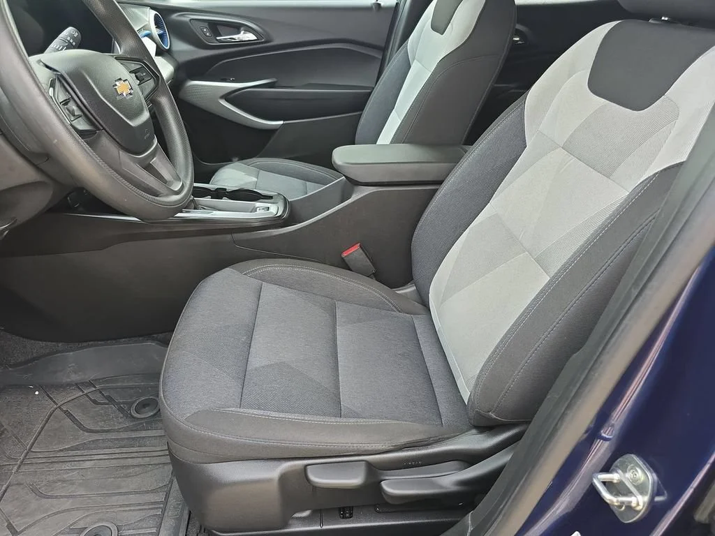 2024 Chevrolet Trax LS - Photo 20