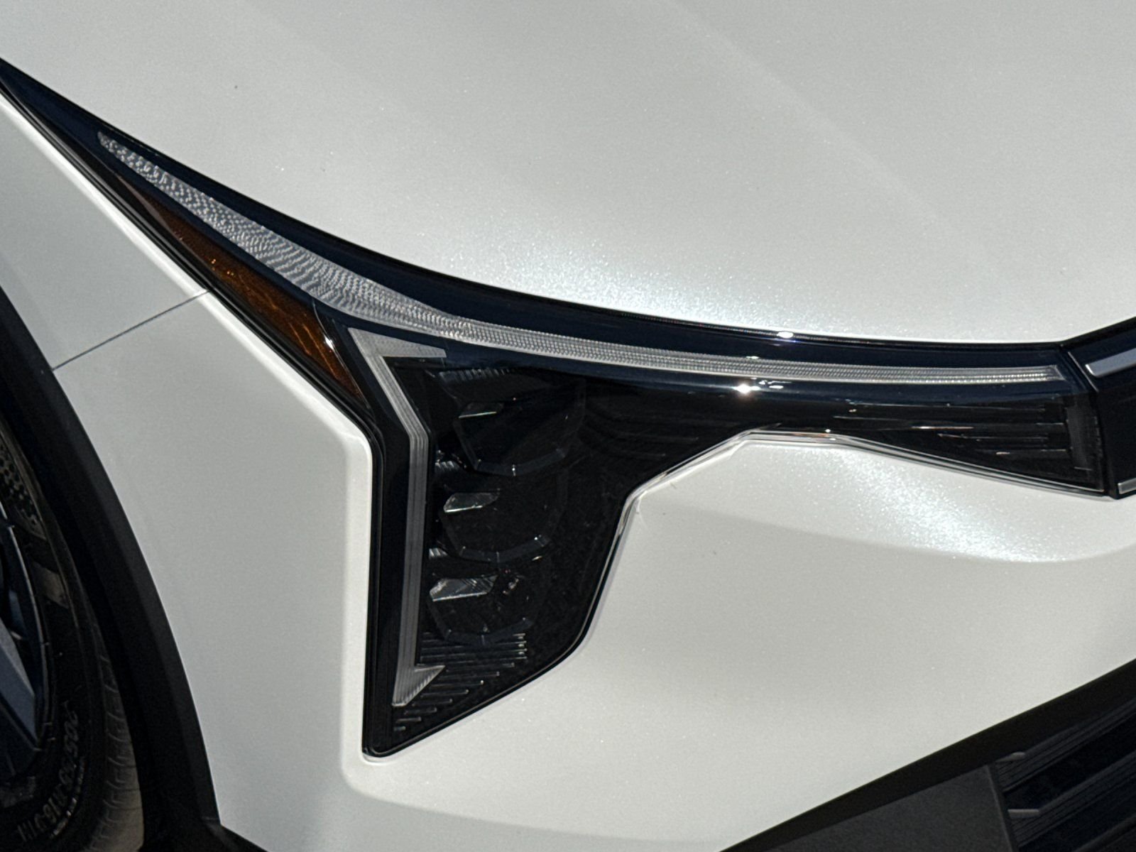 New 2026 Snow White Pearl Kia LXS image 26
