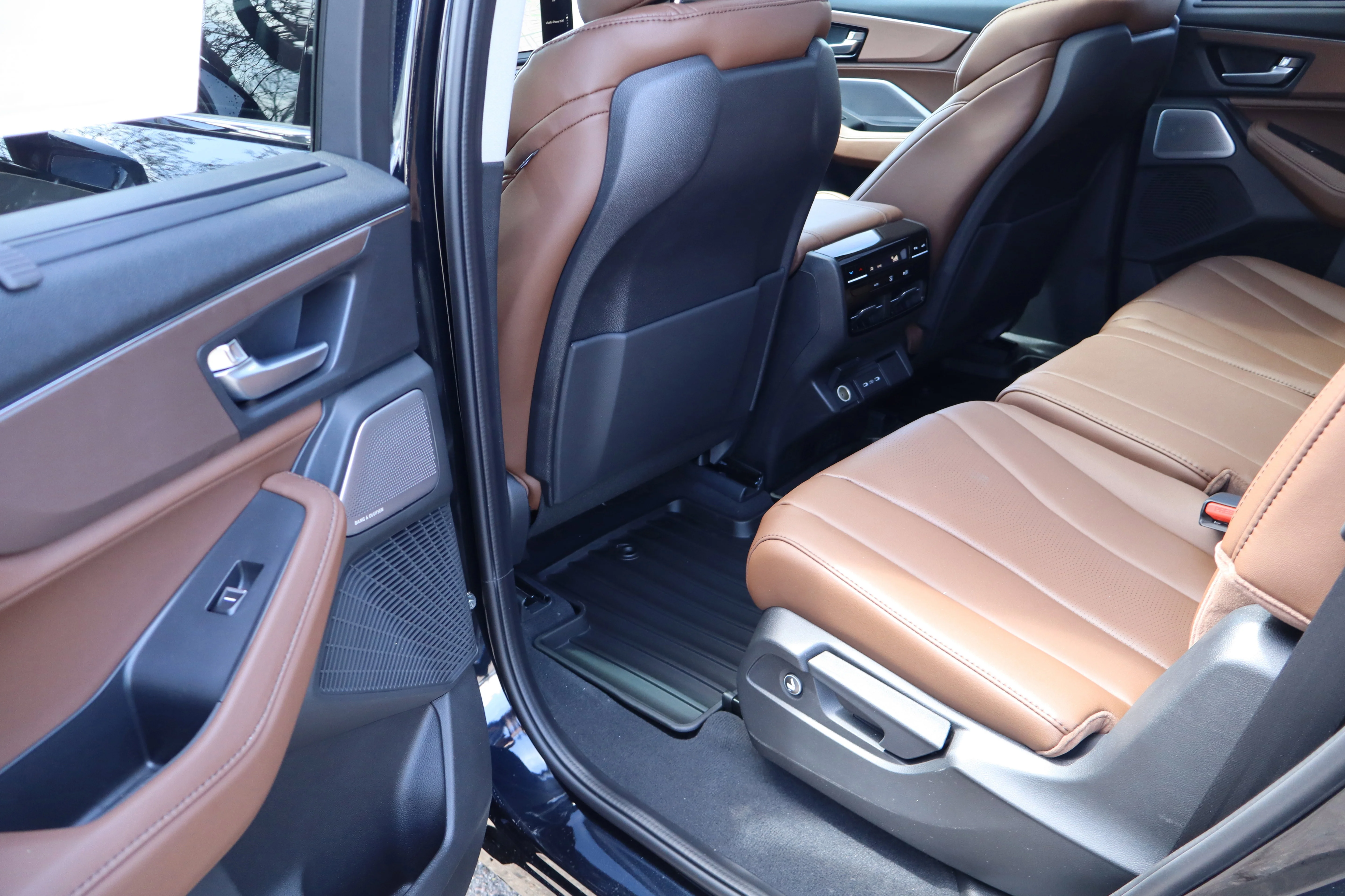 New 2026 Majestic Black Pearl Acura w/Technology Package image 26