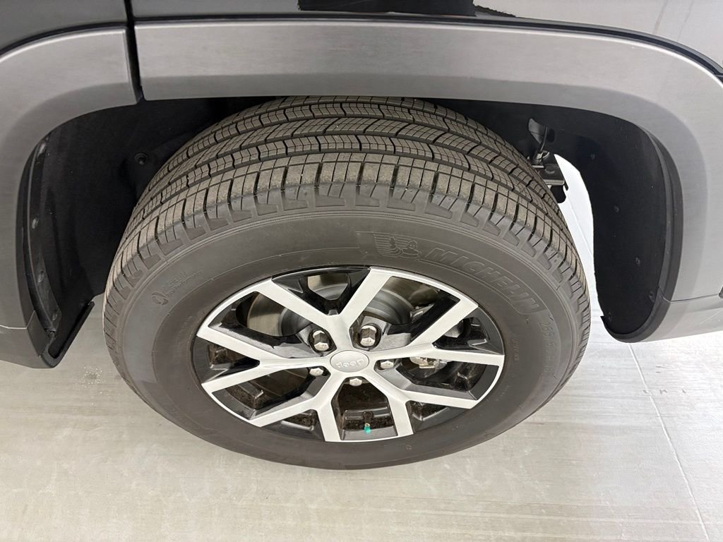 Used 2024 Black Jeep Limited image 10