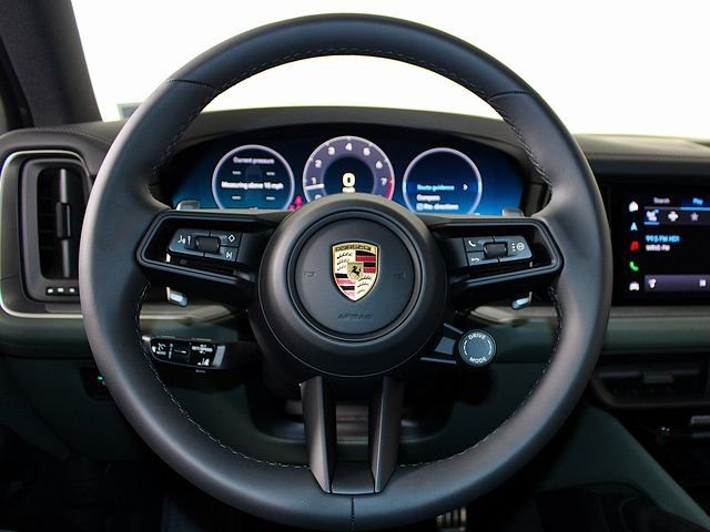 2025 Porsche Cayenne S - Photo 18
