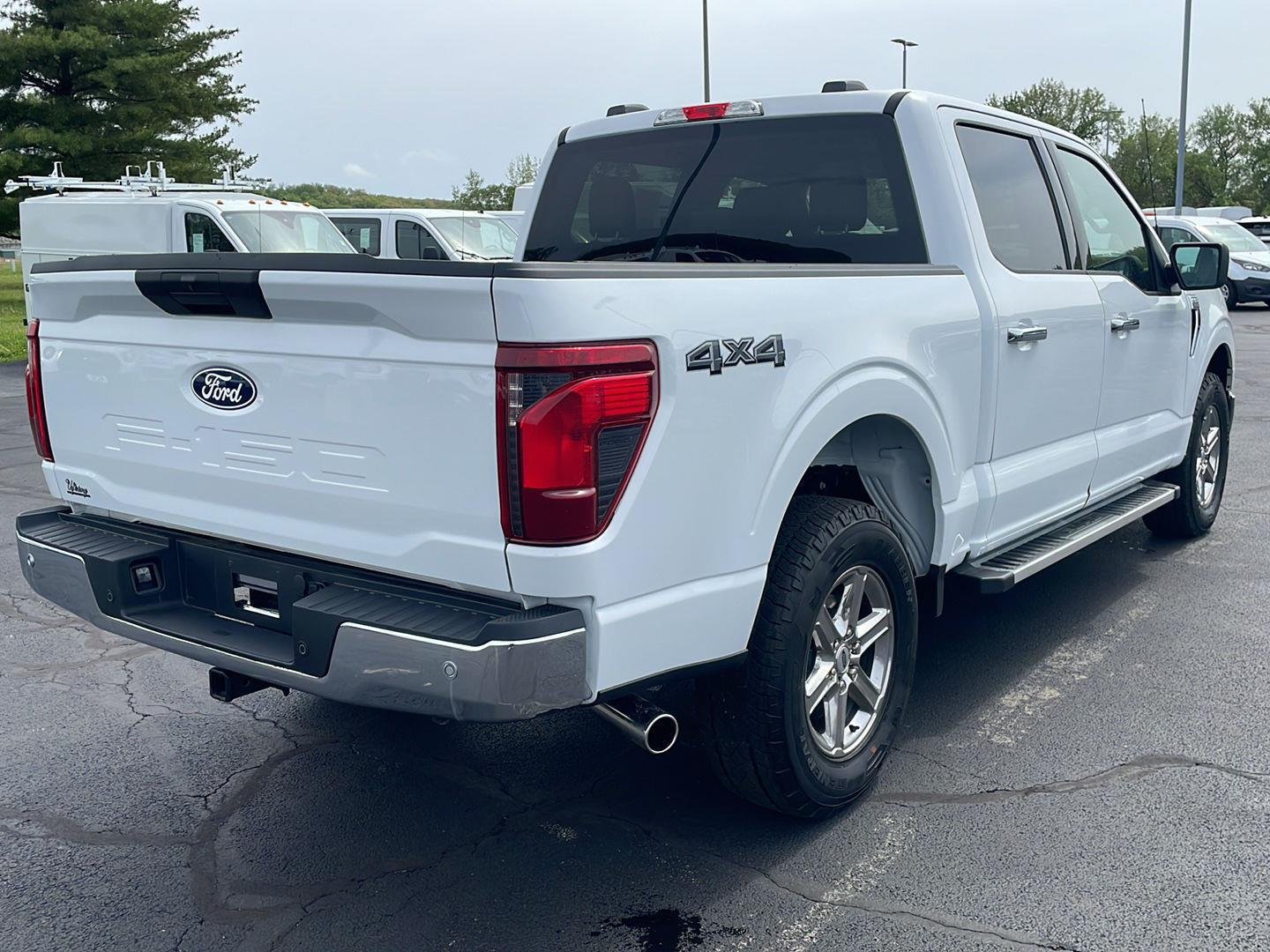 Used 2025 Oxford White Ford XLT image 8