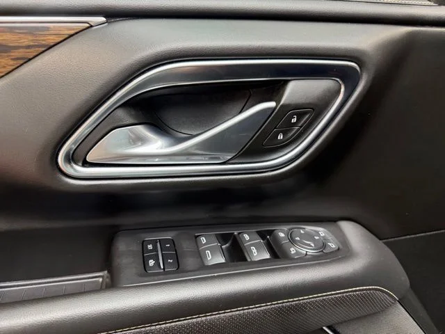 Used 2024 Green Chevrolet Premier image 18