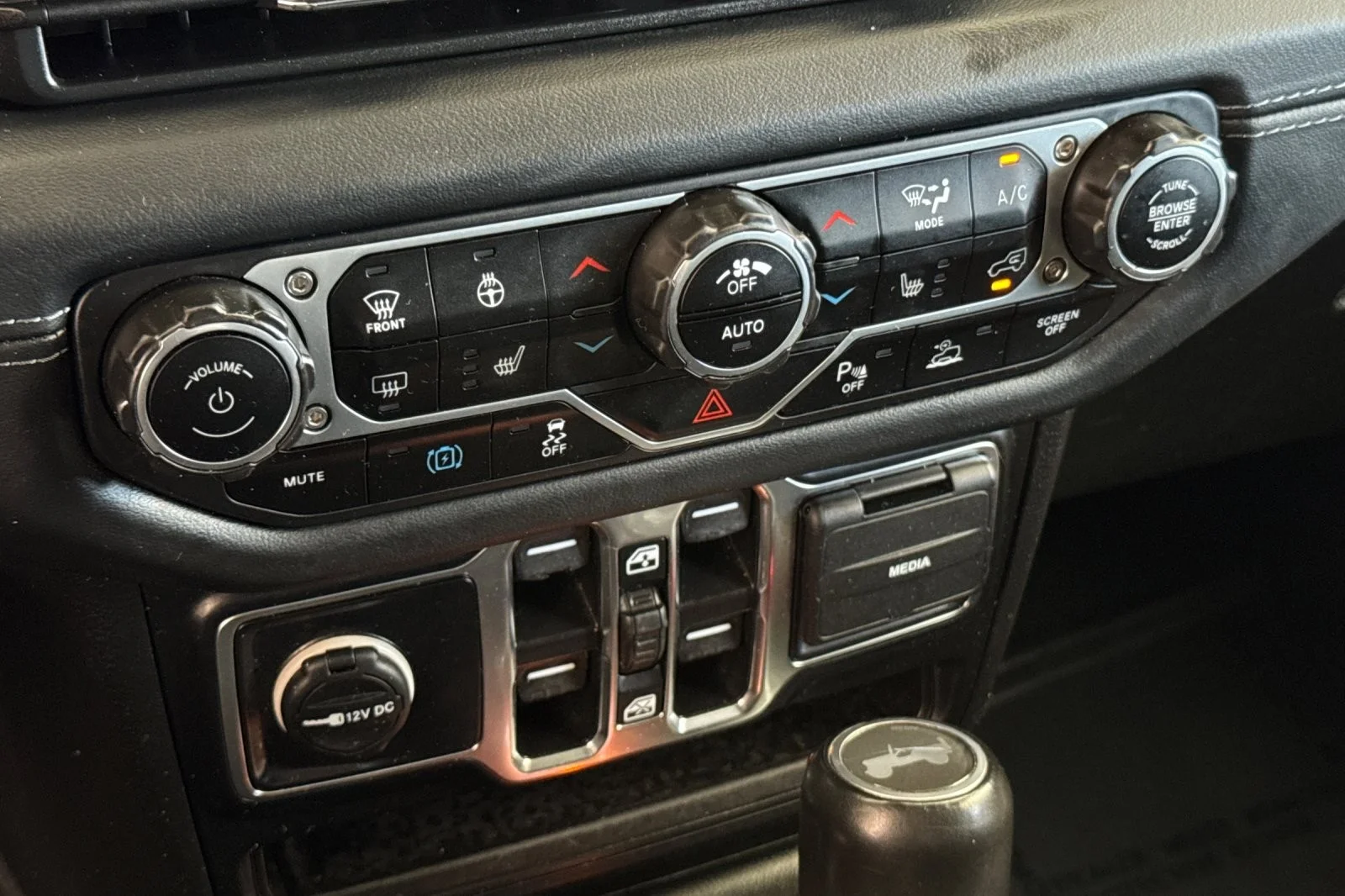 Used 2024 ANVIL CLEAR-COAT Jeep Sahara image 20