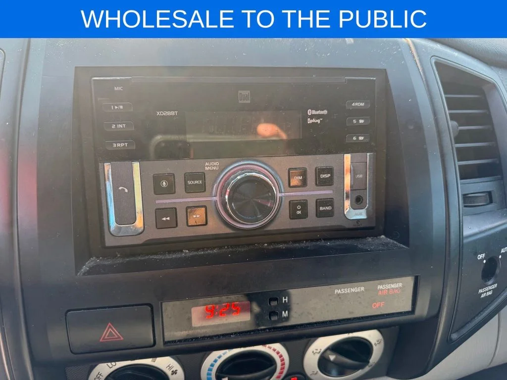 Used 2009  Toyota Base image 11