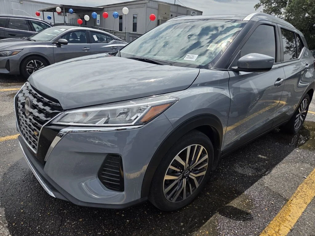2023 Nissan Kicks SV