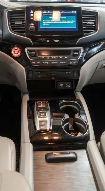 Used 2020 Gray Honda Touring image 21