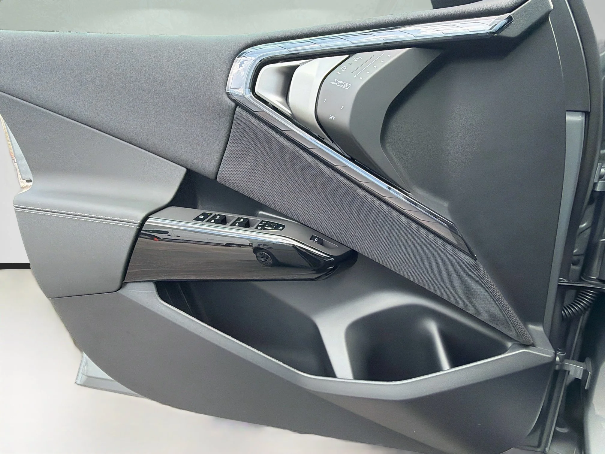 New 2026 Skyscraper Grey Metallic BMW 30 xDrive image 22