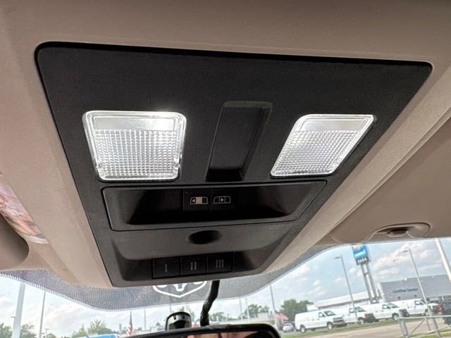 Used 2010 Bright White Clearcoat/Mineral Gray Metallic CC Ram SLT image 18