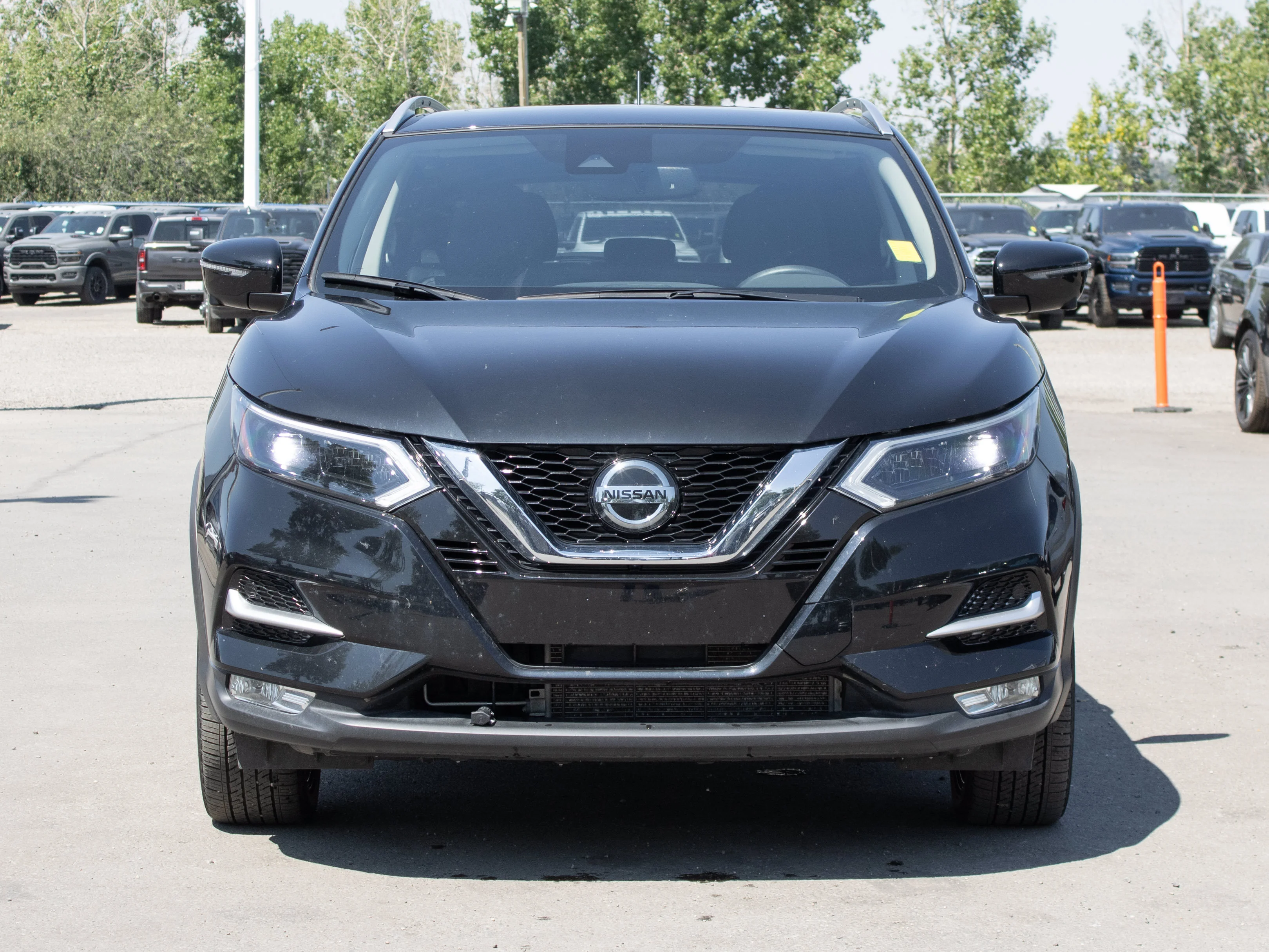 Used 2023 Black Nissan SL* | AWD | Leather Seats | Heated Seats & Steering Wheel | Sunroof | Navigation | image 8