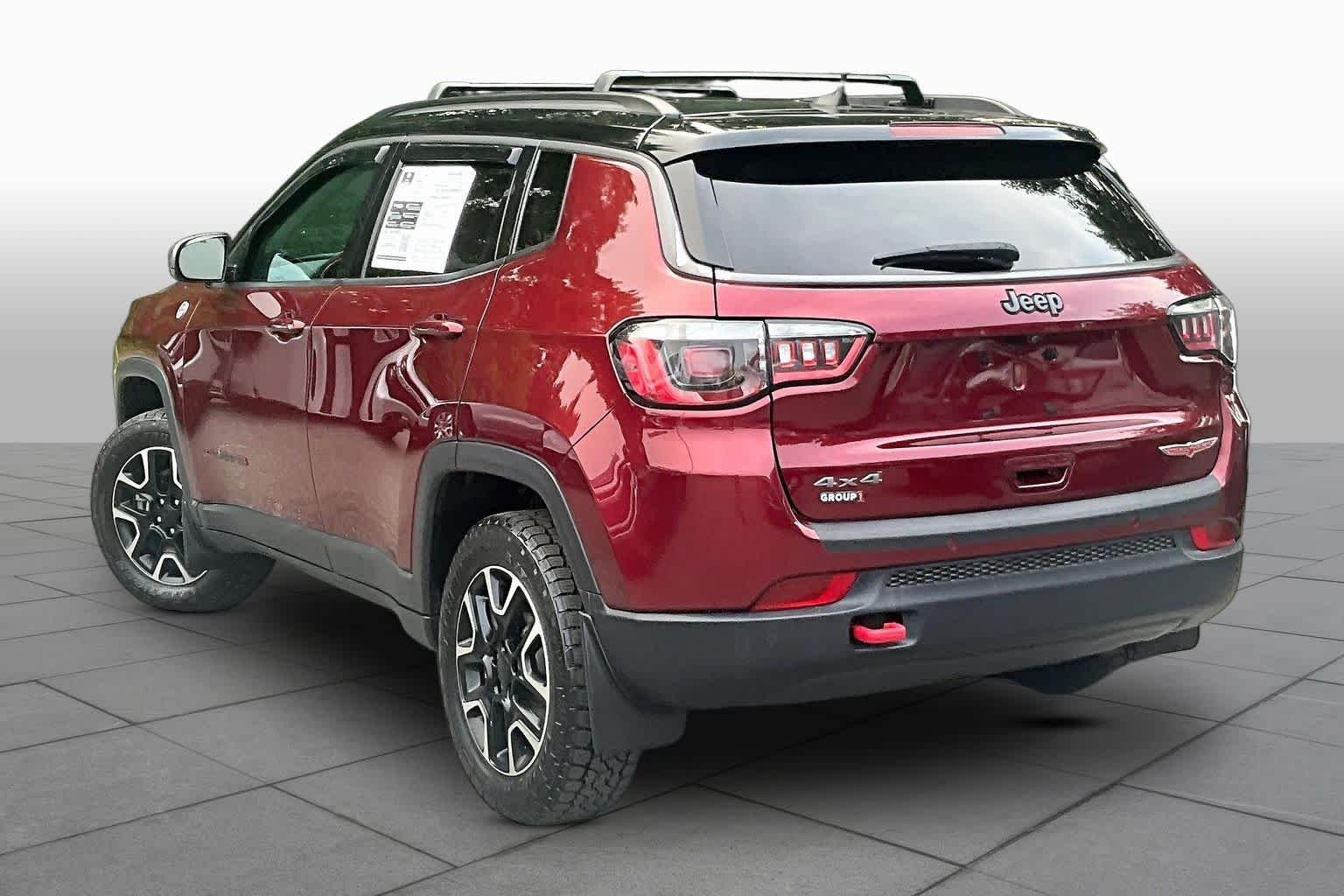 Used 2021 Velvet Red Pearlcoat Jeep Trailhawk image 12