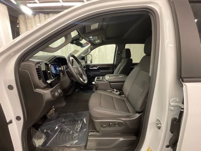Used 2025 White Chevrolet LT image 10