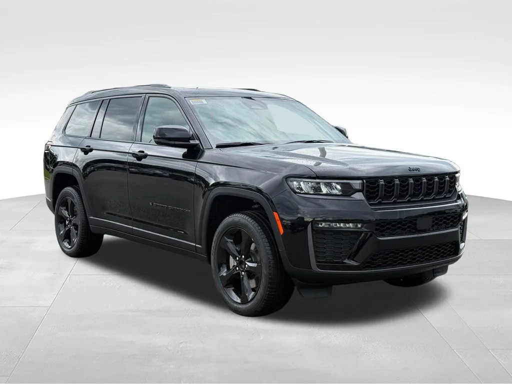 New 2026 Diamond Black Crystal Pearl-Coat Exterior Paint Jeep Limited image 29