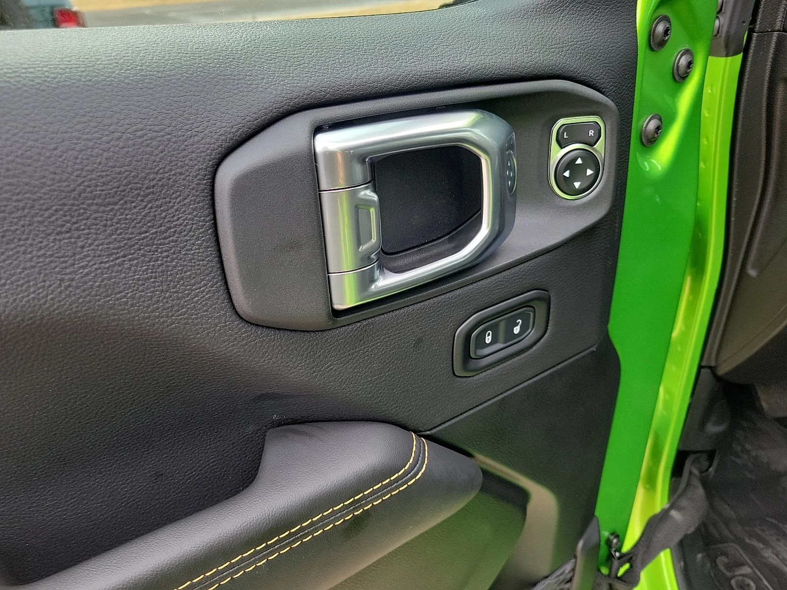New 2026 PGE Mojito! Cle Jeep 4-DOOR SAHARA image 11
