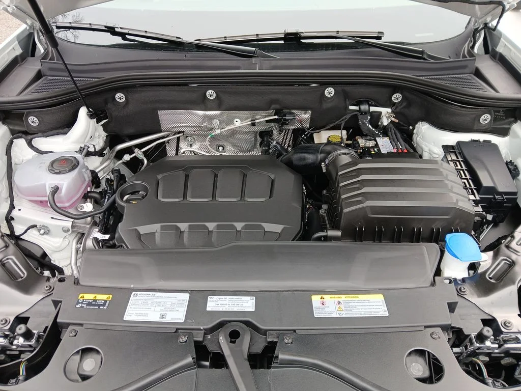 New 2026 White Volkswagen SE w/Technology image 20